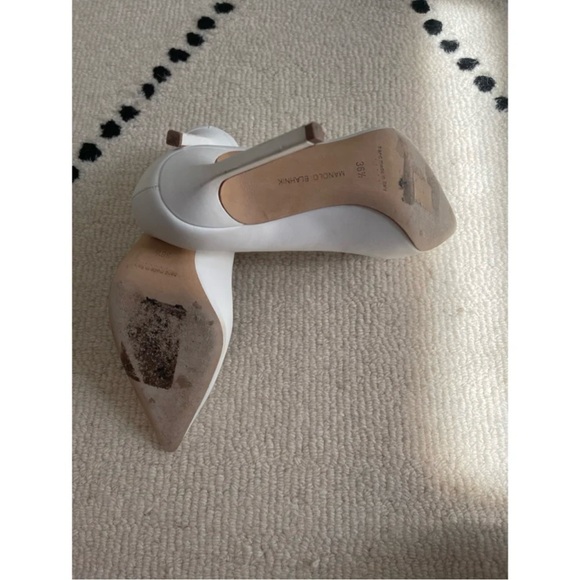 Manolo Blahnik BB Pump - White Leather - Picture 6 of 6